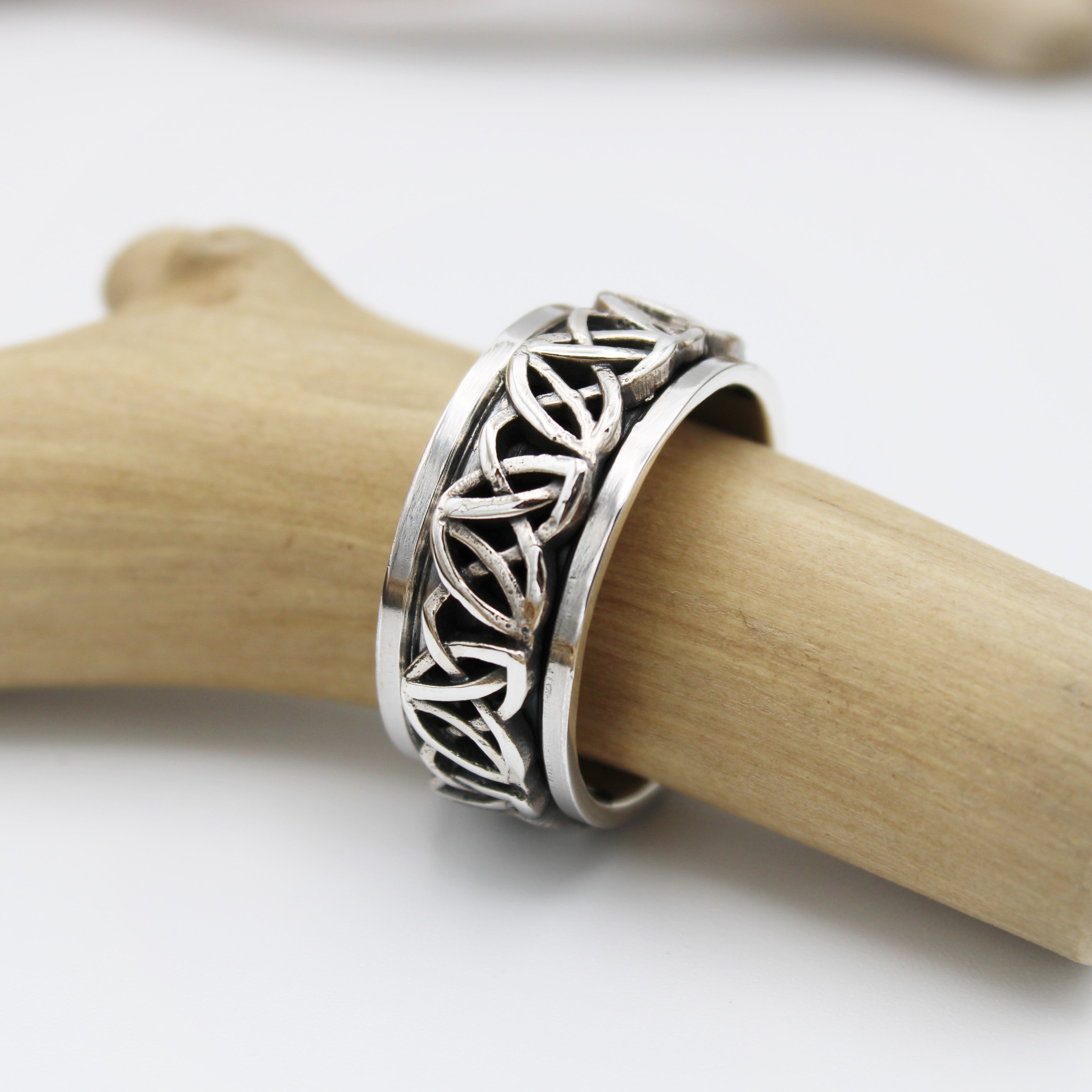 Celtic Band Spin Ring